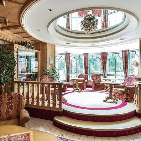 Neuhintertux 4 Sterne Superior Otel Tux