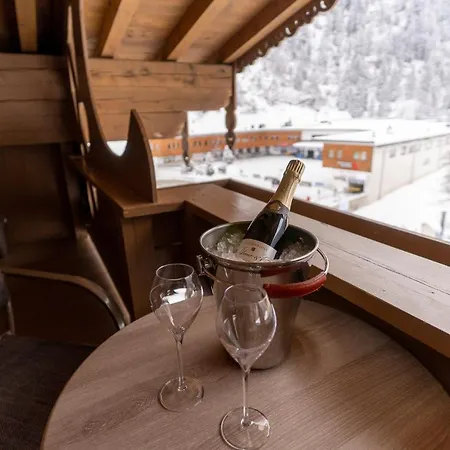 Neuhintertux 4 Sterne Superior Otel 4*