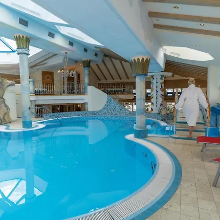 מלון Neuhintertux 4 Sterne Superior טוקס