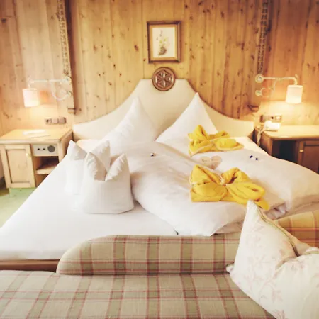 Otel Neuhintertux 4 Sterne Superior 4*