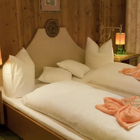 Neuhintertux 4 Sterne Superior טוקס