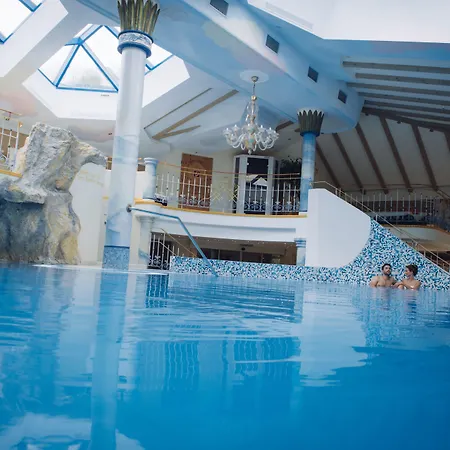 Neuhintertux 4 Sterne Superior מלון טוקס