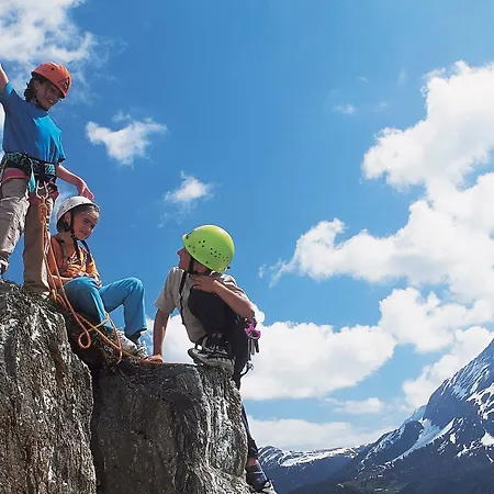 Neuhintertux 4 Sterne Superior 4* טוקס