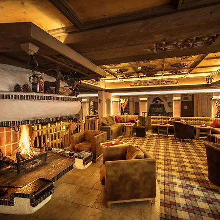 Отель Neuhintertux 4 Sterne Superior