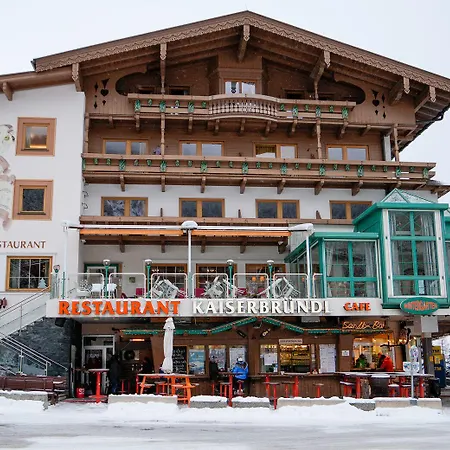 Neuhintertux 4 Sterne Superior Otel