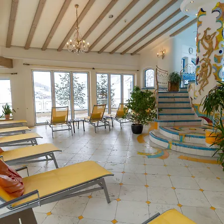 Neuhintertux 4 Sterne Superior Otel