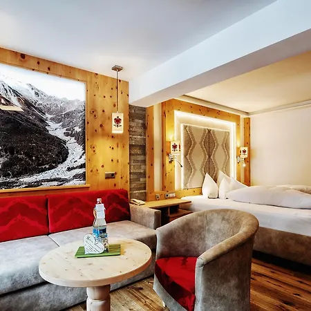 Neuhintertux 4 Sterne Superior Hotel