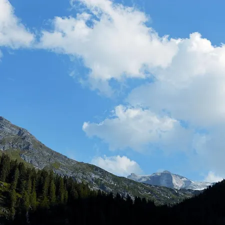 Neuhintertux Ξενοδοχείο 4*