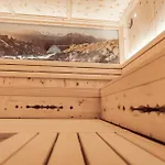 Hotel Neuhintertux 4 Sterne Superior 4*