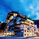 Neuhintertux 4 Sterne Superior Hotel 4*