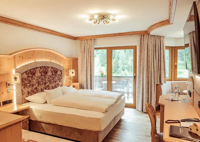 Neuhintertux 4 Sterne Superior Ξενοδοχείο Tux