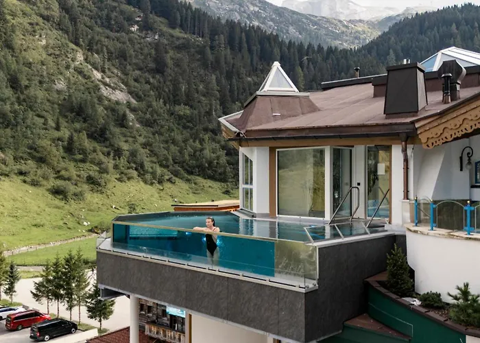 Neuhintertux 4 Sterne Superior Ξενοδοχείο Tux