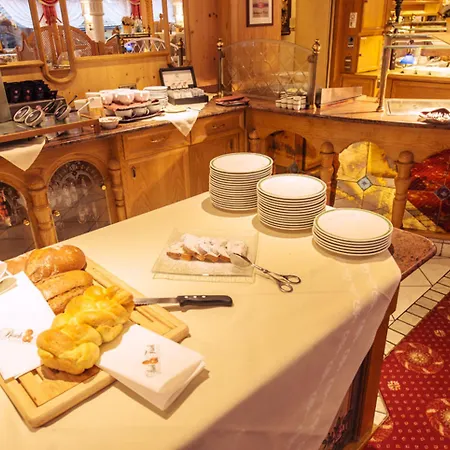 Hotel Neuhintertux 4*